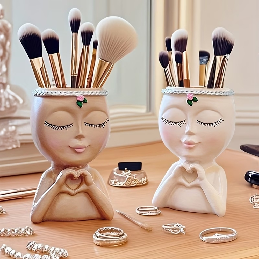 حامل فرش المكياج وفرش الحواجب  - مراجعة Luxury Skincare And Makeup Brands وسعره